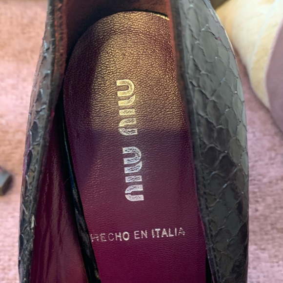 Miu Miu patent leather snake print heels - Picture 3 of 8